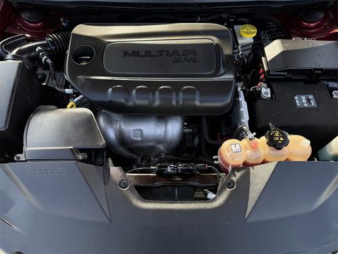 Used 2019 Jeep Cherokee Latitude w/ Popular Appearance Group image 26