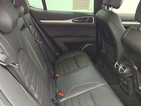 Used 2023 Alfa Romeo Stelvio Veloce AWD/4WD image 23