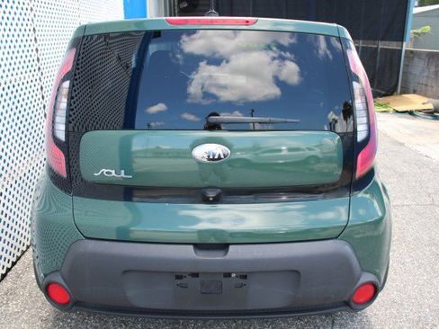 Used 2014 Kia Soul + w/ Primo Package FWD image 5