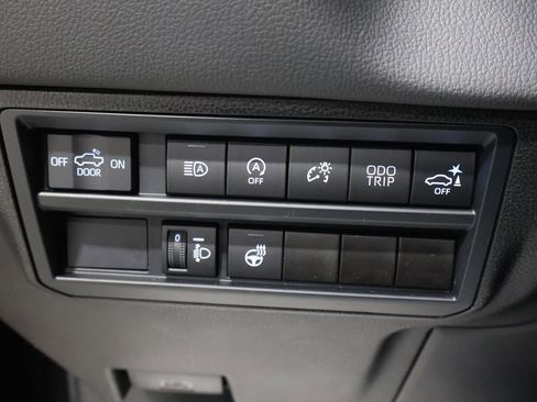 Used 2024 Toyota Tundra Limited image 36