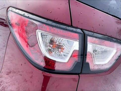 Used 2017 Chevrolet Traverse LT w/ Style and Technology Package image 29