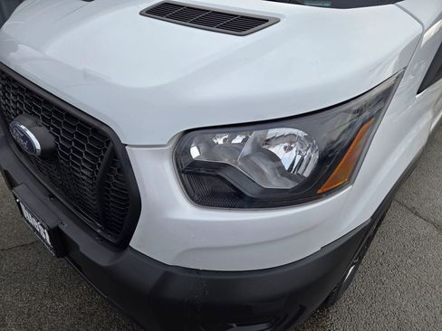 Used 2021 Ford Transit 250 Medium Roof image 19