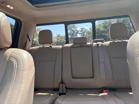 Used 2018 Ford F150 Lariat w/ Equipment Group 502A Luxury AWD/4WD image 15