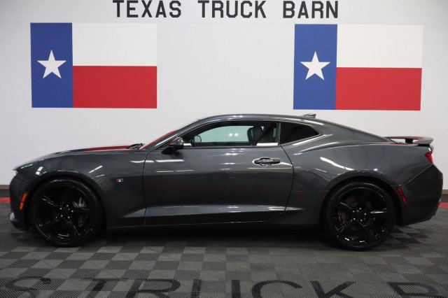 Used 2018 Chevrolet Camaro SS RWD image 1