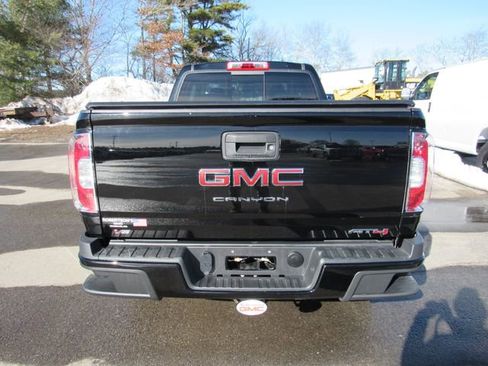Used 2022 GMC Canyon AT4 image 4