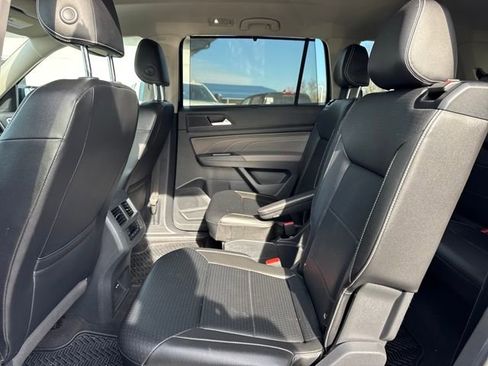 Used 2021 Volkswagen Atlas SE w/ Panoramic Sunroof Package image 9