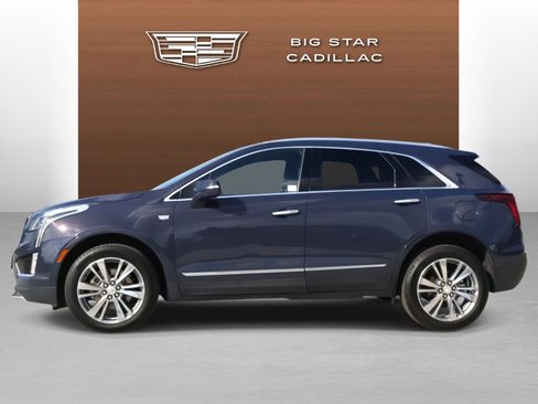 Used 2025 Cadillac XT5 Premium Luxury image 2