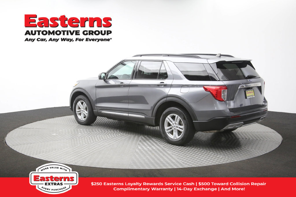 Used 2023 Ford Explorer XLT w/ Equipment Group 202A AWD/4WD image 65