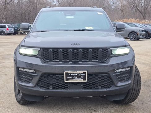 Used 2025 Jeep Grand Cherokee Limited w/ Luxury Tech Group II image 4