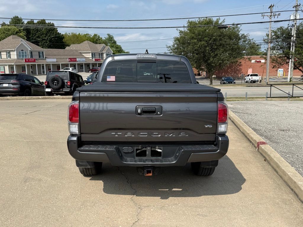Used 2022 Toyota Tacoma TRD Off-Road w/ Technology Package AWD/4WD image 7