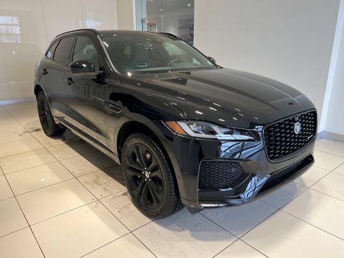 New 2025 Jaguar F-PACE R-Dynamic S AWD/4WD image 2