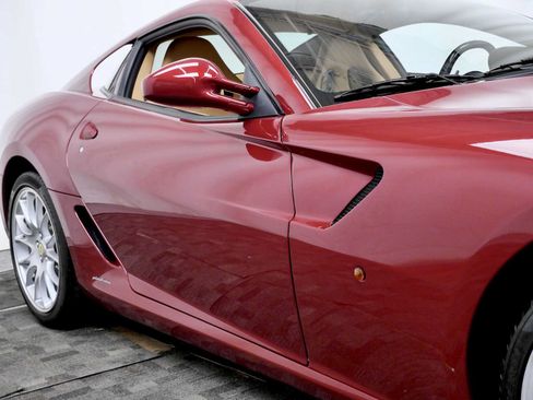 Used 2007 Ferrari 599 GTB Fiorano RWD image 11