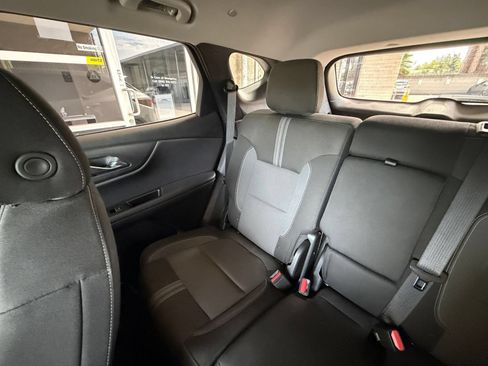 Used 2025 Chevrolet Blazer LT FWD image 38