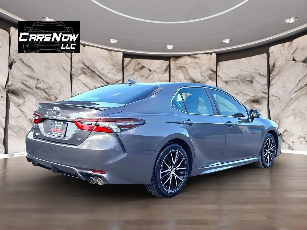 Used 2023 Toyota Camry SE FWD image 6