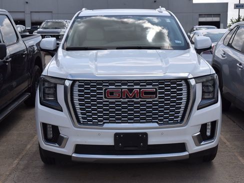 Used 2021 GMC Yukon Denali AWD/4WD image 3