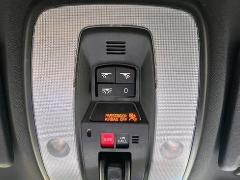 Used 2016 Volvo XC60 T5 Premier w/ Proximity Package image 27