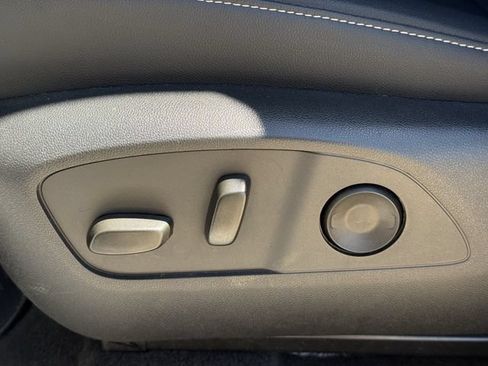 Certified 2026 Chevrolet Traverse LT FWD image 25