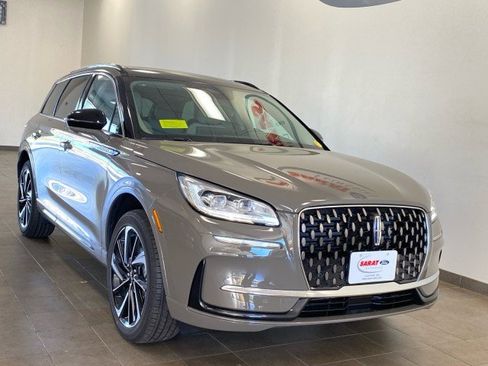 New 2025 Lincoln Corsair Grand Touring w/ Equipment Group 301A image 2