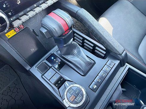 Used 2024 Toyota Tacoma TRD Pro AWD/4WD image 17