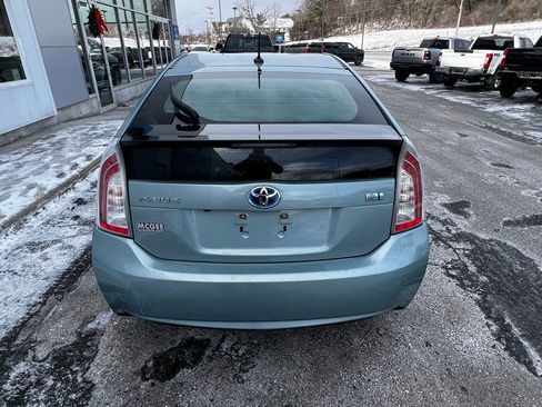 Used 2015 Toyota Prius Four image 4