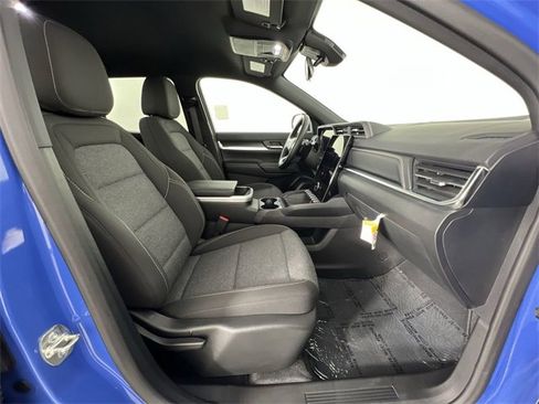 Used 2025 GMC Terrain Elevation image 29