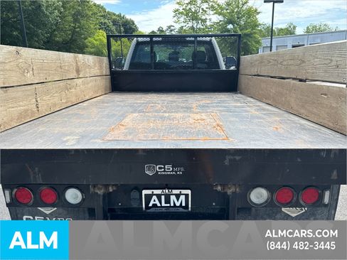 Used 2022 Ford F550 4x4 Regular Cab Super Duty w/ Power Equipment Group image 17
