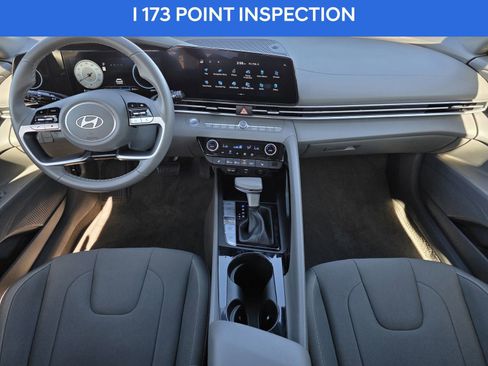 Certified 2025 Hyundai Elantra SEL image 10