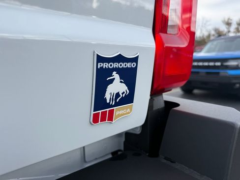 New 2026 Ford F250 Lariat w/ Black Appearance Package image 21