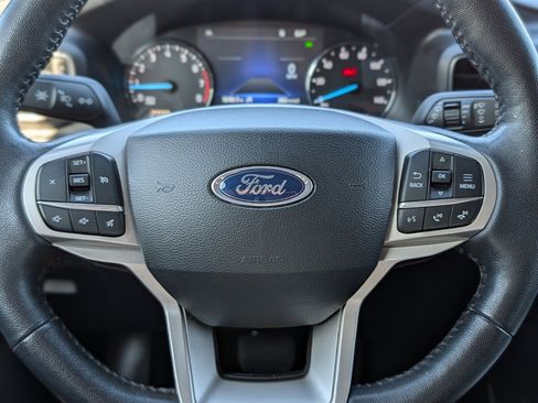 Used 2023 Ford Explorer XLT w/ Equipment Group 202A image 24