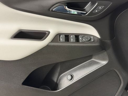 Used 2020 Chevrolet Equinox LT image 13