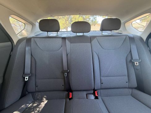 Used 2025 Kia K4 FWD image 36