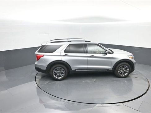 Certified 2023 Ford Explorer XLT w/ Equipment Group 202A image 28