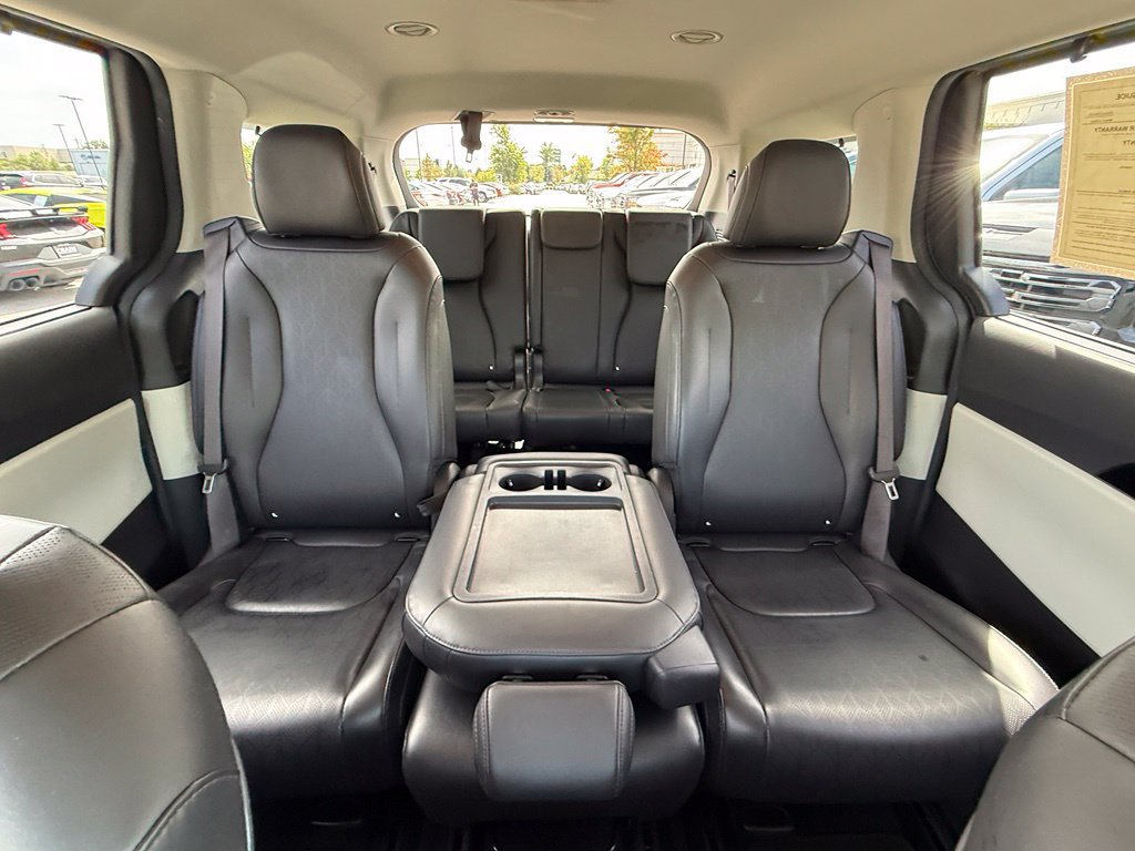 Used 2022 Kia Carnival EX FWD image 38