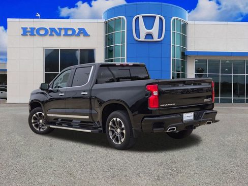 Used 2023 Chevrolet Silverado 1500 High Country w/ Technology Package AWD/4WD image 5