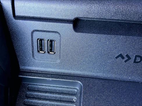 Used 2020 Ford F150 XLT w/ Equipment Group 302A Luxury image 32