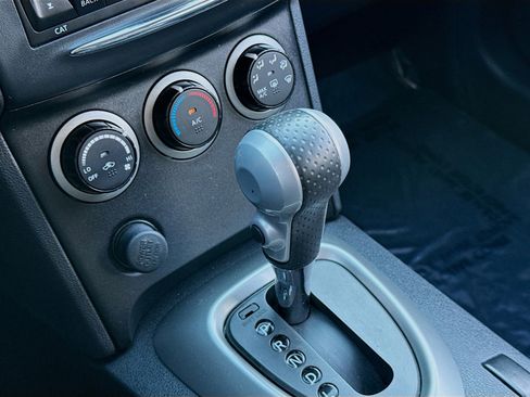 Used 2012 Nissan Rogue S image 10