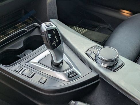 Used 2018 BMW 330e RWD image 16