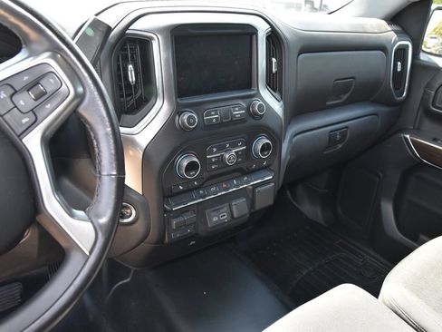 Used 2021 Chevrolet Silverado 1500 LT w/ Convenience Package II AWD/4WD image 9