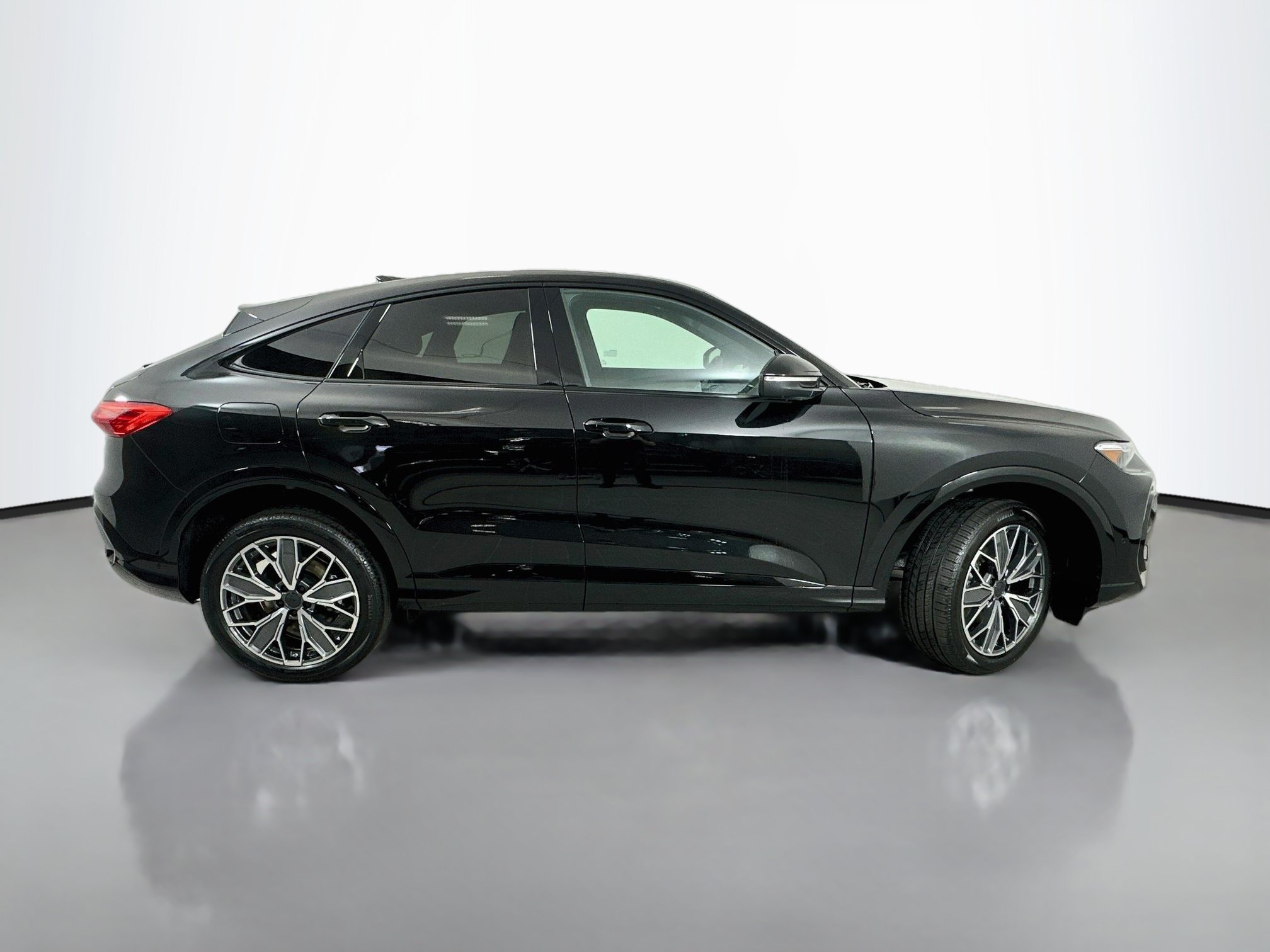 New 2026 Audi Q5 Premium Plus AWD/4WD image 8