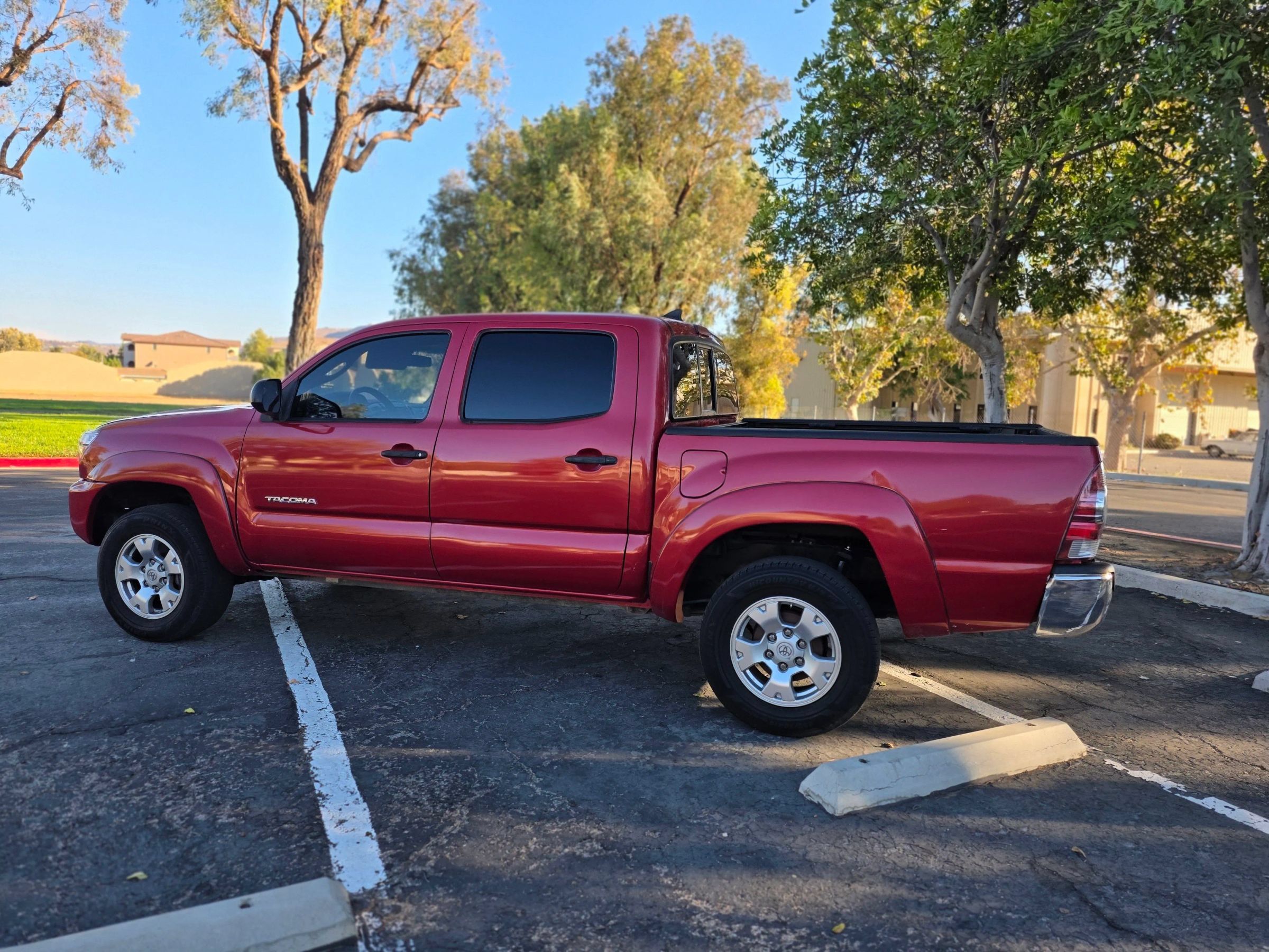 Used 2015 Toyota Tacoma PreRunner RWD image 46