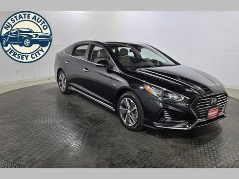 Used 2019 Hyundai Sonata Limited FWD image 1