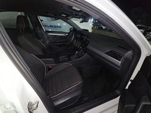 Used 2023 Volkswagen Jetta Sport image 27