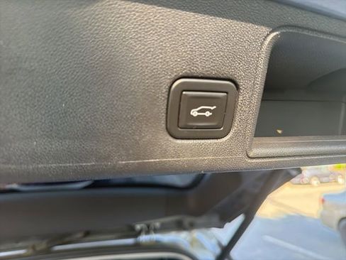 Used 2020 GMC Terrain SLT w/ Preferred Package FWD image 7