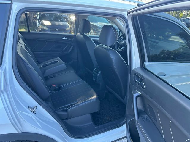 Used 2022 Volkswagen Tiguan SE FWD image 10