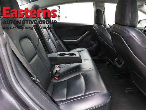 Used 2018 Tesla Model 3 RWD image 17