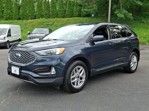 Certified 2023 Ford Edge SEL w/ Convenience Package AWD/4WD image 3