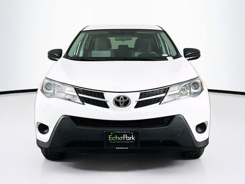 Used 2015 Toyota RAV4 LE FWD image 2