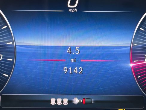 Used 2025 Mercedes-Benz GLE 350 4MATIC image 4