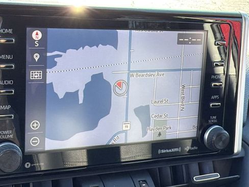 Used 2019 Toyota RAV4 Limited image 17