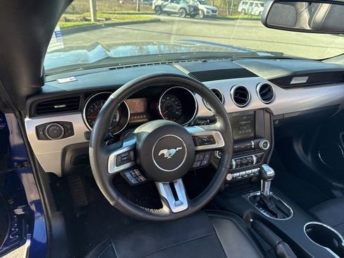 Used 2015 Ford Mustang Premium image 11